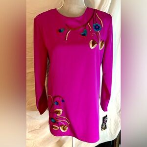 NWT Vintage Maggie Sweet Floral Embroidered Fuchsia Tunic, Size Tall Small